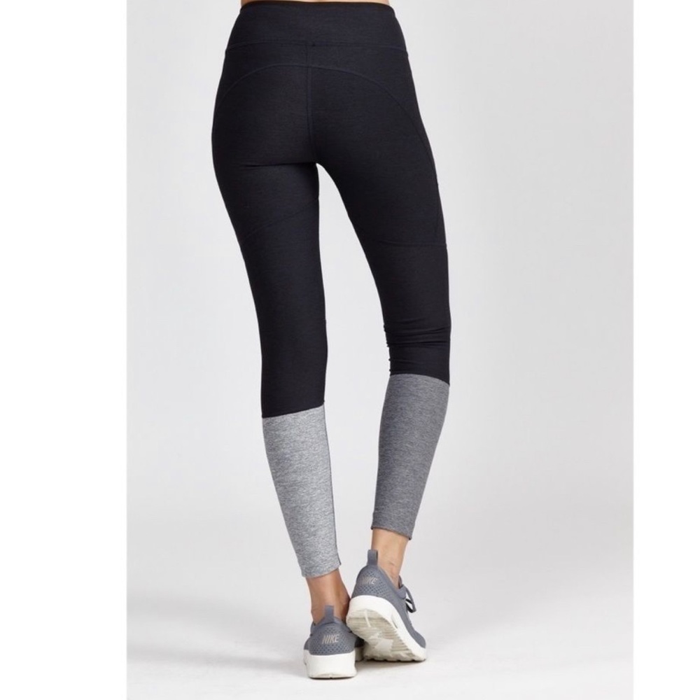 Outdoor Voices 7/8 Dipped Warmup Legging